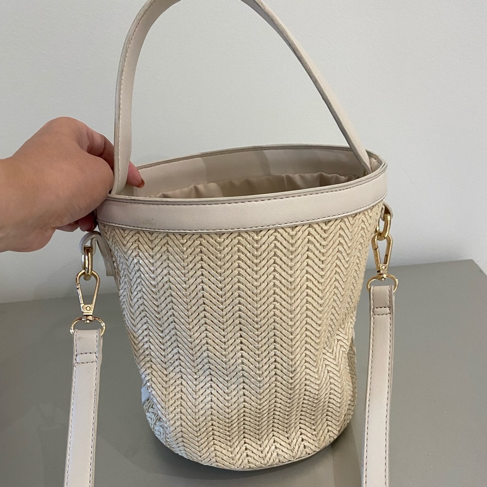 Bucket bag - Picture 3 of 10